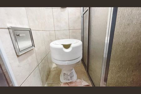 Casa à venda com 180m², 3 quartos e 2 vagasBanheiro Social 2