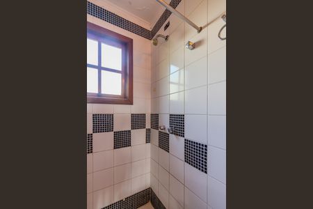 Casa de condomínio para alugar com 195m², 3 quartos e 2 vagasBanheiro Social