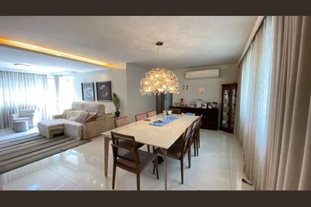 Apartamento à venda com 160m², 4 quartos e 3 vagas