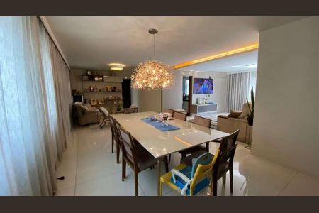 Apartamento à venda com 160m², 4 quartos e 3 vagas