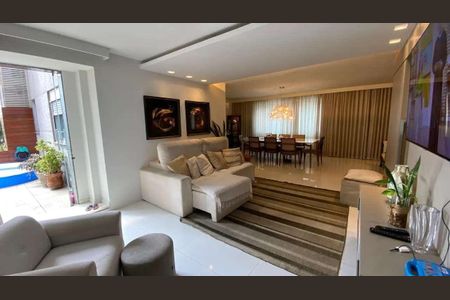 Apartamento à venda com 160m², 4 quartos e 3 vagas