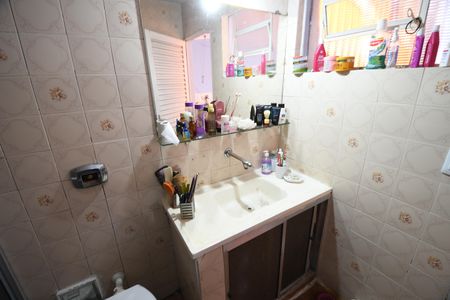 Casa à venda com 100m², 2 quartos e 3 vagasBanheiro