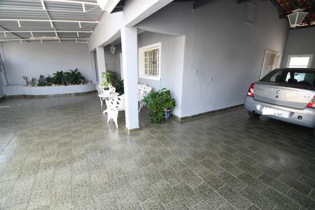 Casa à venda com 100m², 2 quartos e 3 vagasGaragem