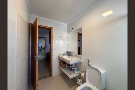 Casa para alugar com 70m², 2 quartos e sem vagaBanheiro da Suíte 2
