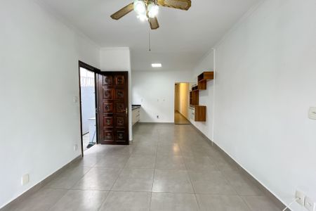 Casa à venda com 125m², 3 quartos e 2 vagasSala