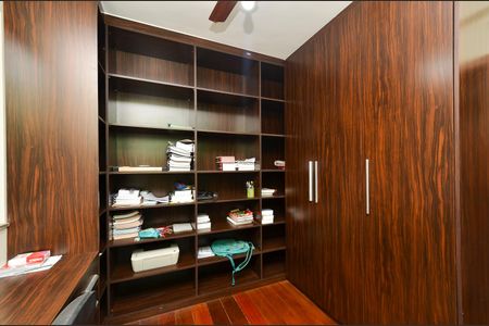 Apartamento à venda com 150m², 4 quartos e 2 vagasQuarto 1