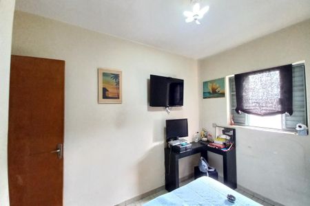 Casa à venda com 300m², 6 quartos e 2 vagasQuarto 2