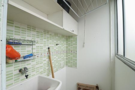 Apartamento para alugar com 50m², 2 quartos e 1 vaga Apartamento para alugar com 50m², 2 quartos e 1 vagaCozinha e Área de Serviço