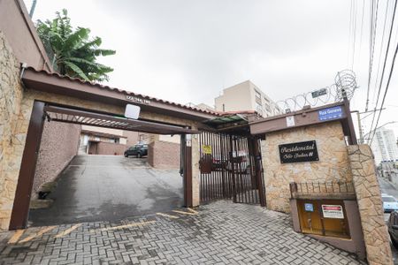 Apartamento para alugar com 50m², 2 quartos e 1 vaga Apartamento para alugar com 50m², 2 quartos e 1 vagaFachada
