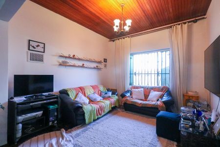 Casa à venda com 220m², 3 quartos e 3 vagasSala de Estar