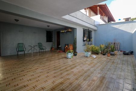 Casa à venda com 220m², 3 quartos e 3 vagasGaragem