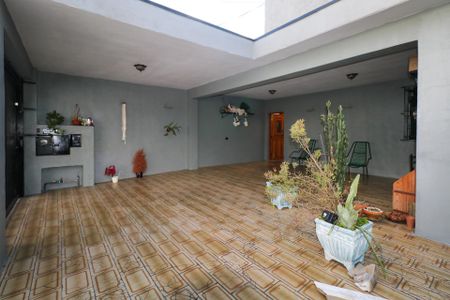 Casa à venda com 220m², 3 quartos e 3 vagasGaragem