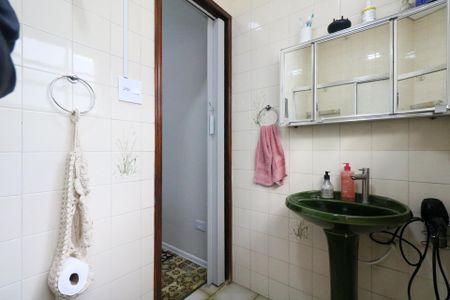 Casa à venda com 220m², 3 quartos e 3 vagasBanheiro da Suíte