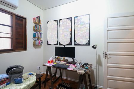 Casa à venda com 220m², 3 quartos e 3 vagasQuarto 2