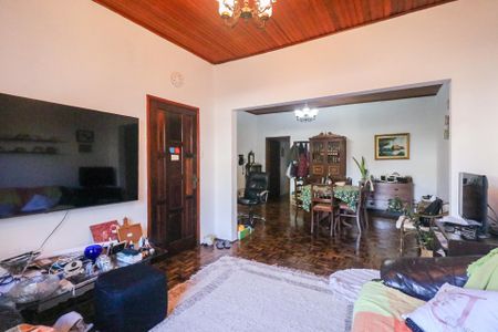 Casa à venda com 220m², 3 quartos e 3 vagasSala de Estar