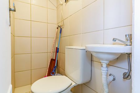 Apartamento à venda com 59m², 3 quartos e 1 vaga Apartamento à venda com 59m², 3 quartos e 1 vagaBanheiro de serviço