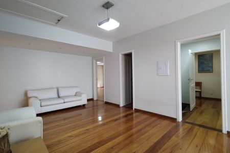 Casa de condomínio à venda com 600m², 4 quartos e 5 vagas Casa de condomínio à venda com 600m², 4 quartos e 5 vagasSala 4