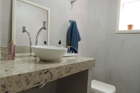 Casa de condomínio à venda com 600m², 4 quartos e 5 vagasLavabo