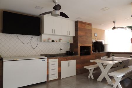 Casa de condomínio à venda com 600m², 4 quartos e 5 vagasChurrasqueira