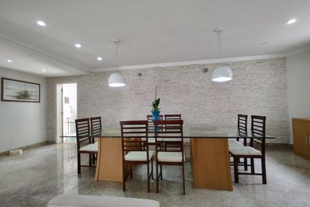 Casa de condomínio à venda com 600m², 4 quartos e 5 vagas Casa de condomínio à venda com 600m², 4 quartos e 5 vagasSala 2