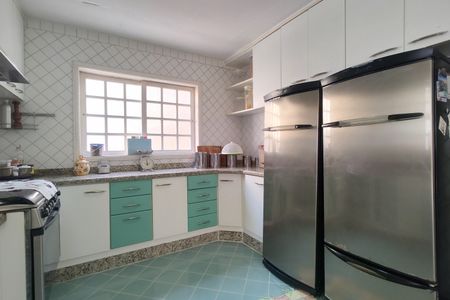 Casa de condomínio à venda com 600m², 4 quartos e 5 vagas Casa de condomínio à venda com 600m², 4 quartos e 5 vagasCozinha