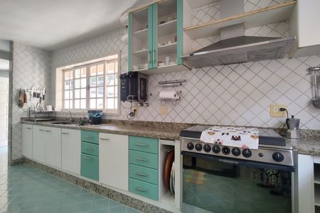 Casa de condomínio à venda com 600m², 4 quartos e 5 vagas Casa de condomínio à venda com 600m², 4 quartos e 5 vagasCozinha