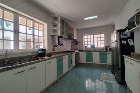 Casa de condomínio à venda com 600m², 4 quartos e 5 vagas Casa de condomínio à venda com 600m², 4 quartos e 5 vagasCozinha