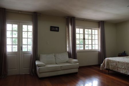 Casa de condomínio à venda com 600m², 4 quartos e 5 vagasSuíte 1