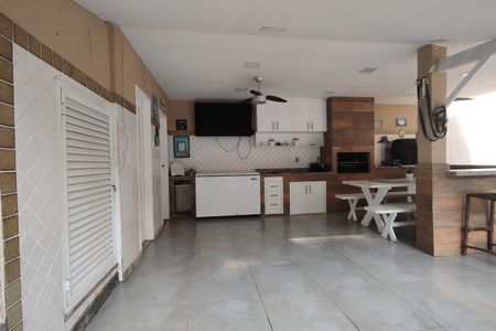 Casa de condomínio à venda com 600m², 4 quartos e 5 vagas Casa de condomínio à venda com 600m², 4 quartos e 5 vagasChurrasqueira