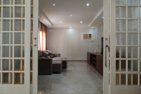 Casa de condomínio à venda com 600m², 4 quartos e 5 vagasSala 3