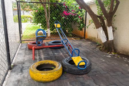 Apartamento para alugar com 48m², 2 quartos e 1 vaga Apartamento para alugar com 48m², 2 quartos e 1 vagaÁrea comum - Playground