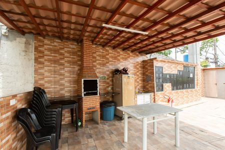 Apartamento para alugar com 48m², 2 quartos e 1 vaga Apartamento para alugar com 48m², 2 quartos e 1 vagaÁrea comum - Churrasqueira
