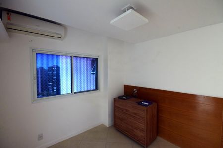 Apartamento à venda com 120m², 1 quarto e 1 vagaSuíte