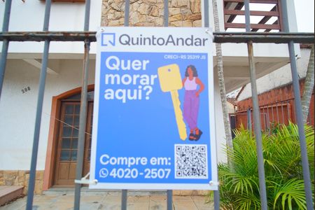 Casa à venda com 650m², 3 quartos e 2 vagasPlaca na Fachada