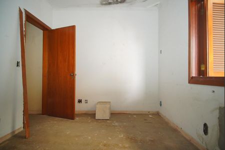 Casa à venda com 650m², 3 quartos e 2 vagasSuíte 2