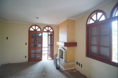 Casa à venda com 650m², 3 quartos e 2 vagasSala