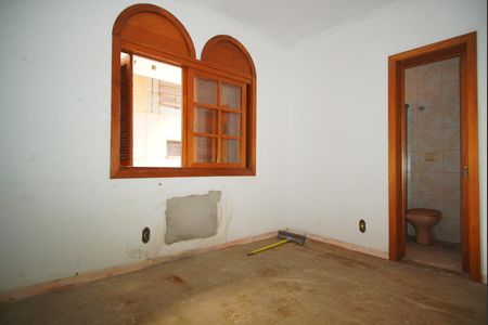 Casa à venda com 650m², 3 quartos e 2 vagasSuíte 2