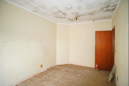 Casa à venda com 650m², 3 quartos e 2 vagasSuíte 1