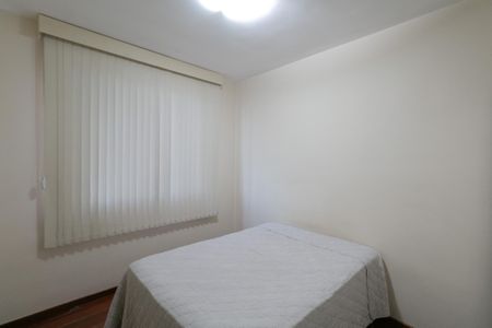 Apartamento à venda com 85m², 3 quartos e 2 vagasQuarto 2