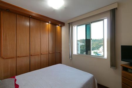 Apartamento à venda com 85m², 3 quartos e 2 vagasQuarto 3