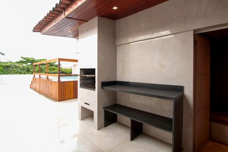 Apartamento à venda com 322m², 4 quartos e 5 vagasTerraço - churrasqueira