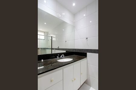 Apartamento à venda com 322m², 4 quartos e 5 vagasBanheiro