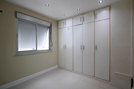 Apartamento à venda com 322m², 4 quartos e 5 vagasQuarto 01