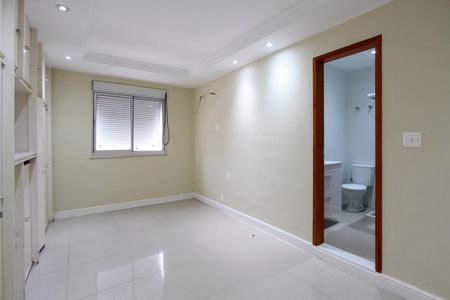 Apartamento à venda com 322m², 4 quartos e 5 vagasSuíte 02