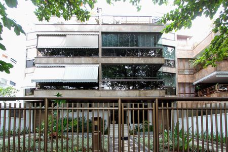 Apartamento à venda com 322m², 4 quartos e 5 vagasFachada