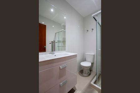 Apartamento à venda com 322m², 4 quartos e 5 vagasSuíte 02 Banheiro