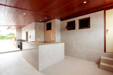 Apartamento à venda com 322m², 4 quartos e 5 vagasTerraço - churrasqueira