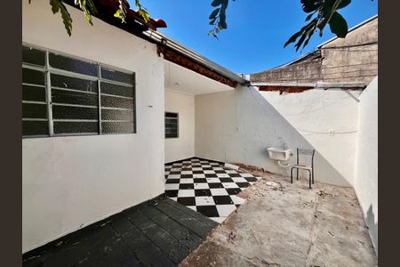 Casa para alugar com 80m², 2 quartos e 2 vagasQuintal