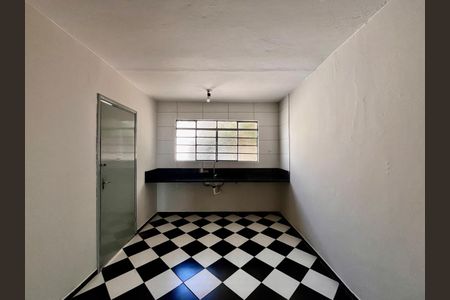 Casa para alugar com 80m², 2 quartos e 2 vagasCozinha