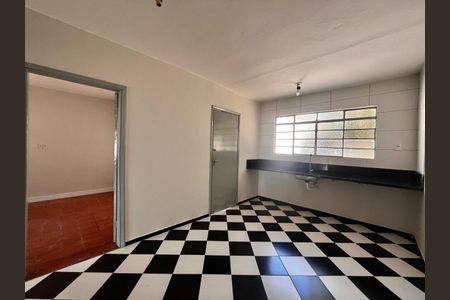 Casa para alugar com 80m², 2 quartos e 2 vagasCozinha